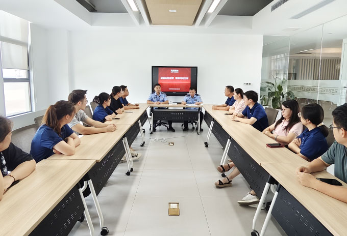 百聯(lián)開展“破除網(wǎng)絡(luò)謠言&nbsp;&nbsp;清朗網(wǎng)絡(luò)空間”專題講座